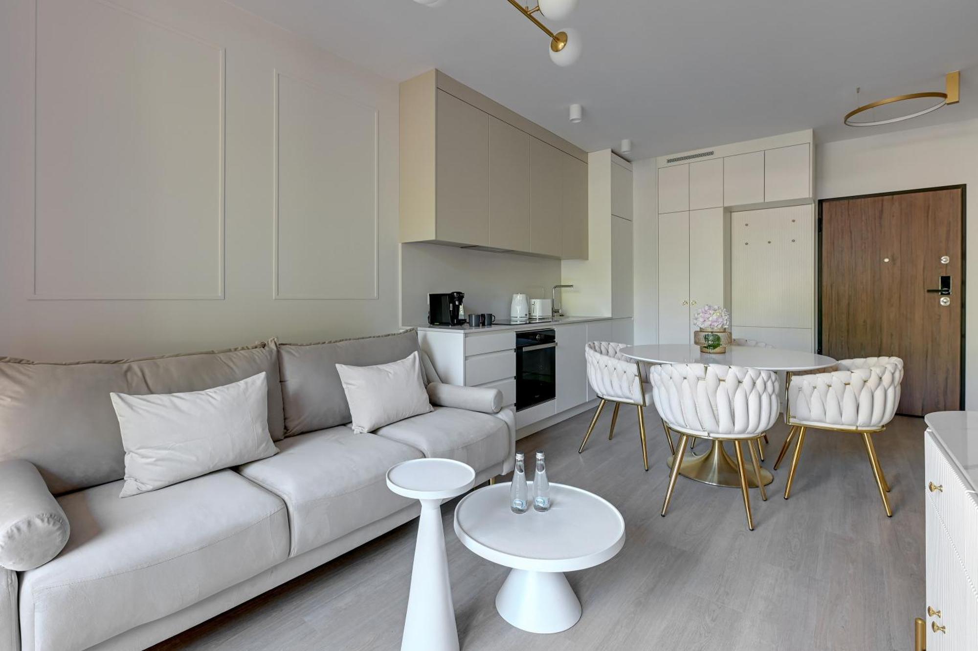 Premiem Cube Apartments In Center By Lion Apartments 格但斯克 外观 照片