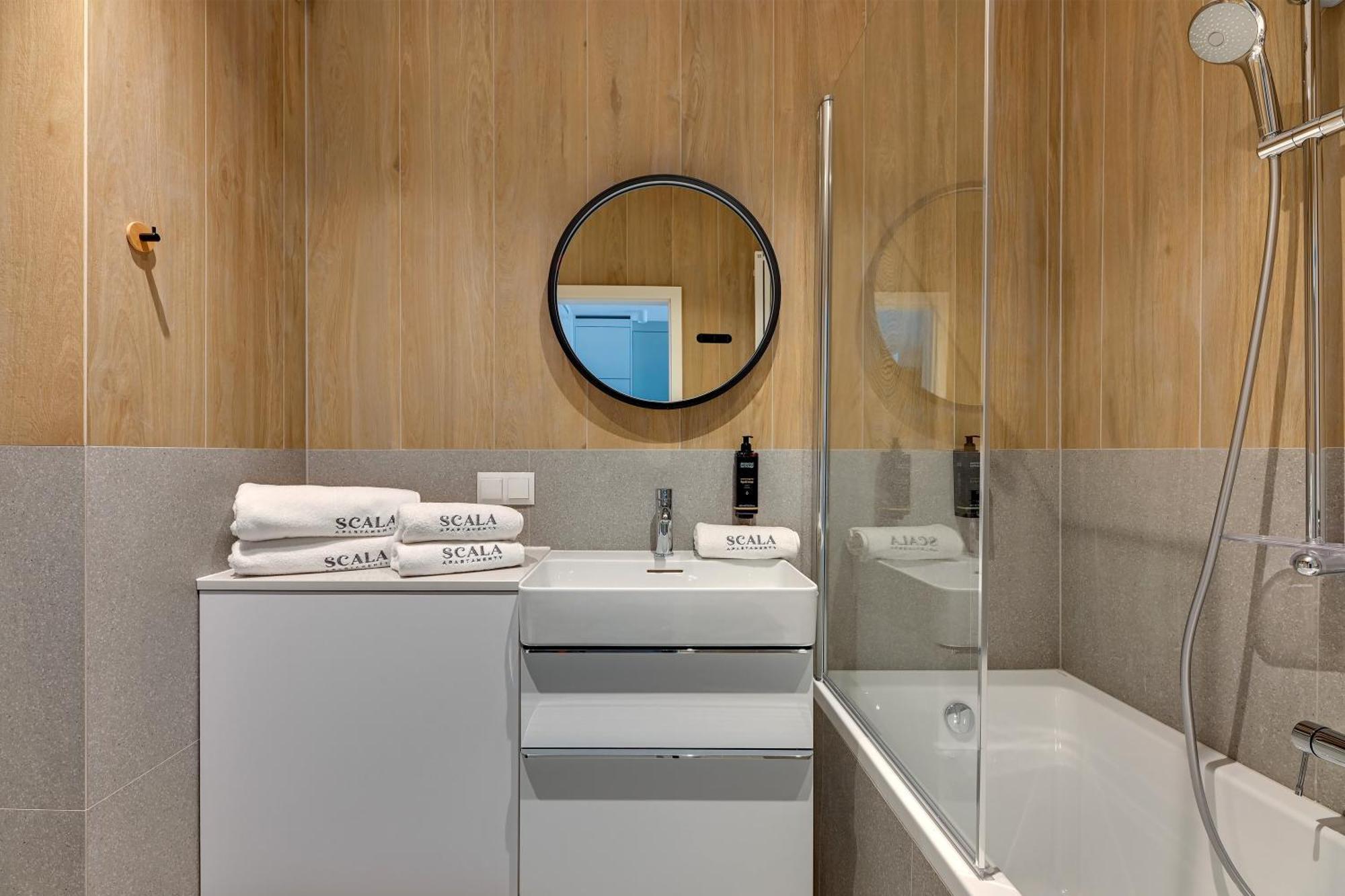 Premiem Cube Apartments In Center By Lion Apartments 格但斯克 外观 照片