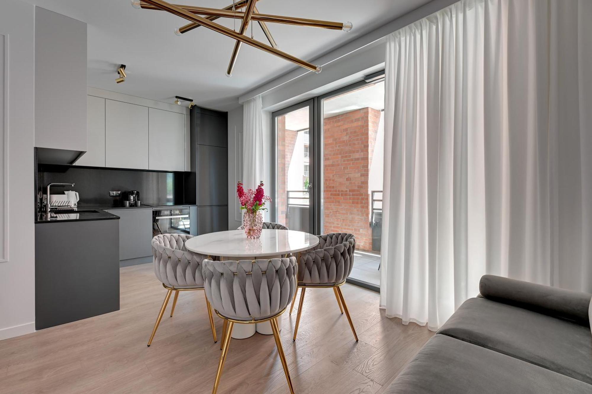Premiem Cube Apartments In Center By Lion Apartments 格但斯克 外观 照片